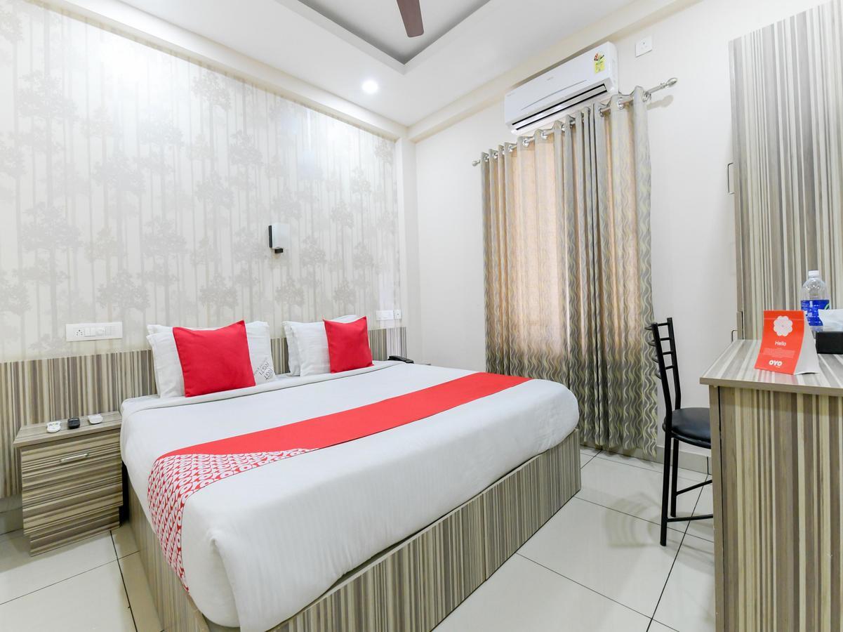 Oyo 7077 Reegate Inn Kochi Exterior photo