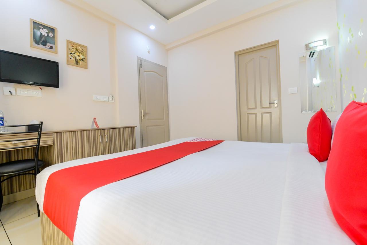 Oyo 7077 Reegate Inn Kochi Exterior photo