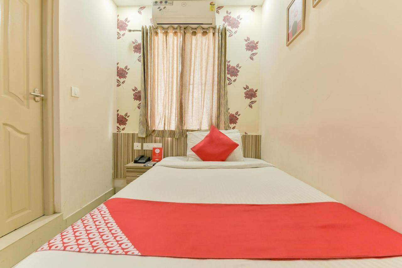 Oyo 7077 Reegate Inn Kochi Exterior photo